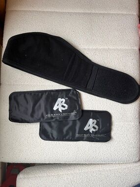 Ashley Black Black Fasciology Therapy Strap & Pads Kryopack